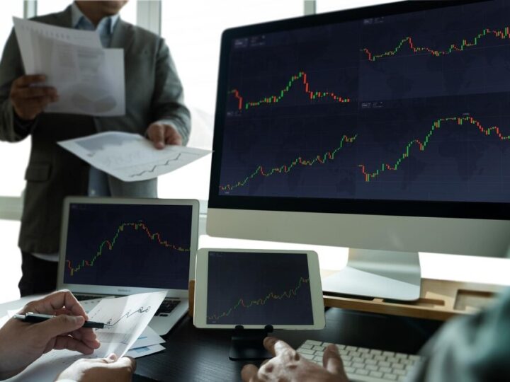 Pracuj dłużej, zyskaj więcej – wyższe składki i ulga podatkowa dla seniorów