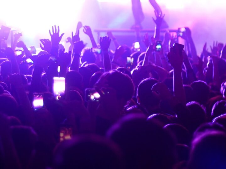 Muzyczna podróż z zespołem the ThreeX – niezapomniany koncert w Cieszynie