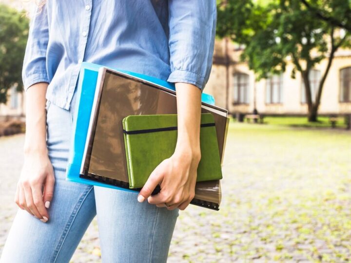 Władze oświatowe w II LO im. M. Kopernika: Innowacyjny program wsparcia rówieśniczego w Cieszynie